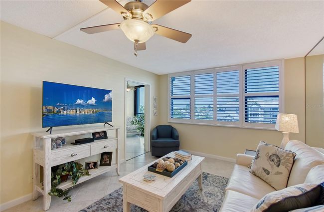 Living Room | Image 4