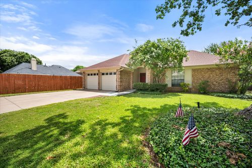 5603 Farris Dr, Arlington, TX, 76017-4145 | Card Image