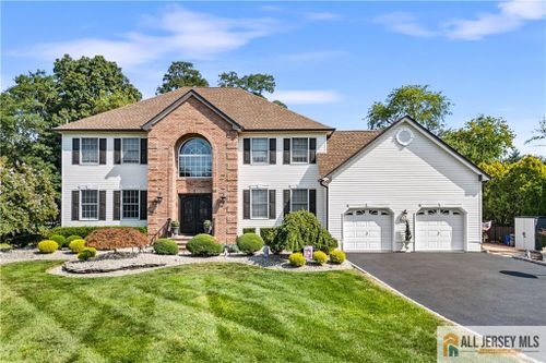 19 Oak Hill Dr, Monroe, NJ, 08831-1182 | Card Image