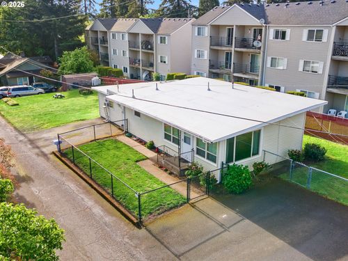 2216 E 18th St, Vancouver, WA, 98661-4069 | Card Image
