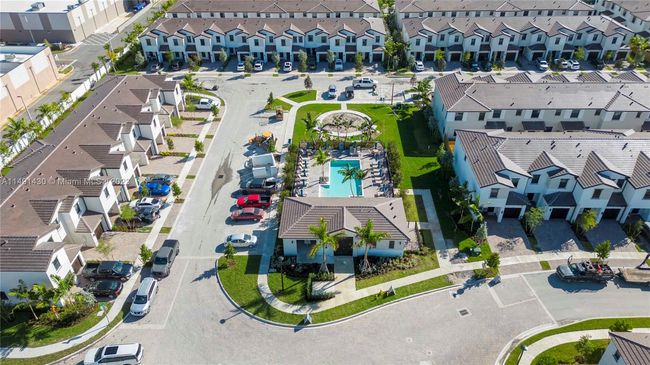 231 Sw 159 Th Ter, Townhouse with 3 bedrooms, 3 bathrooms and null parking in Pembroke Pines FL | Image 24