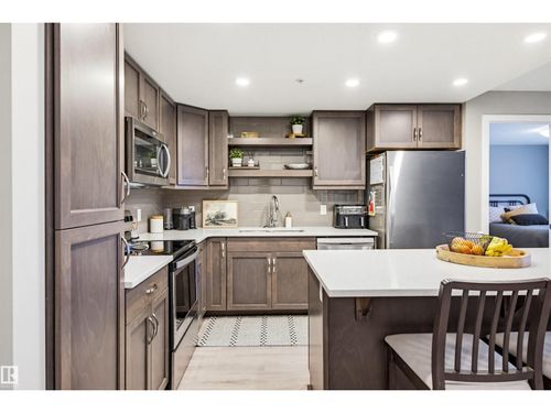 5504 Schonsee Dr Nw, Edmonton, AB, T5Z0N9 | Card Image