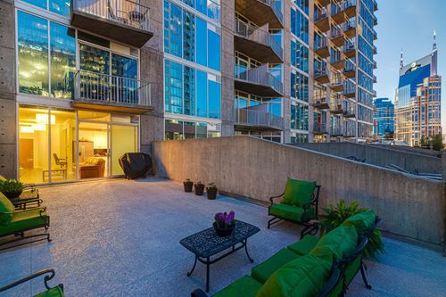 713-301 Demonbreun St, Nashville, TN, 37201-2228 | Card Image