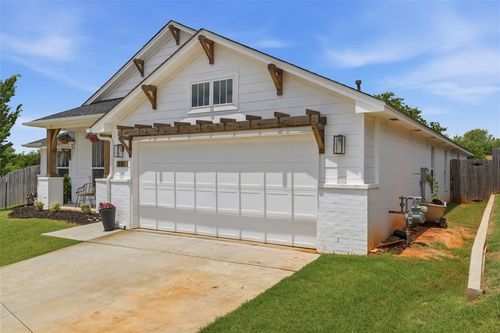 801 Mount Irving Way, Norman, OK, 73071-1068 | Card Image