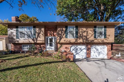 3510 W 9th Ct, Lawrence, KS, 66049-3224 | Card Image