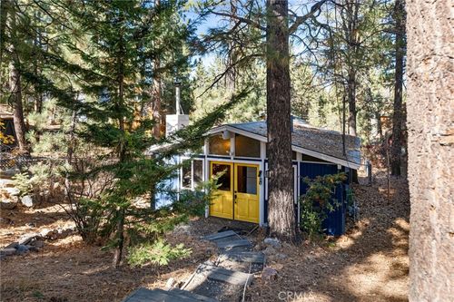 1141 W Alta Vista Ave, Big Bear City, CA, 92314 | Card Image