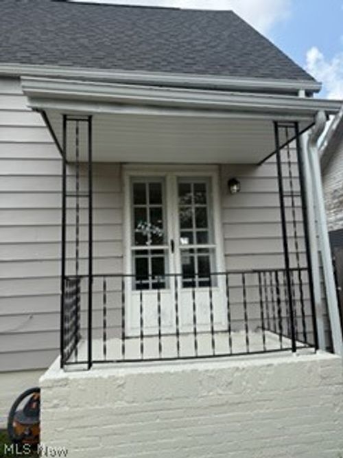 5175 Arch Street Street, Maple Heights, OH, 44137 | Card Image