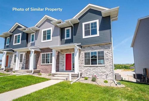 316 Sycamore Dr, West Branch, IA, 52358-9717 | Card Image