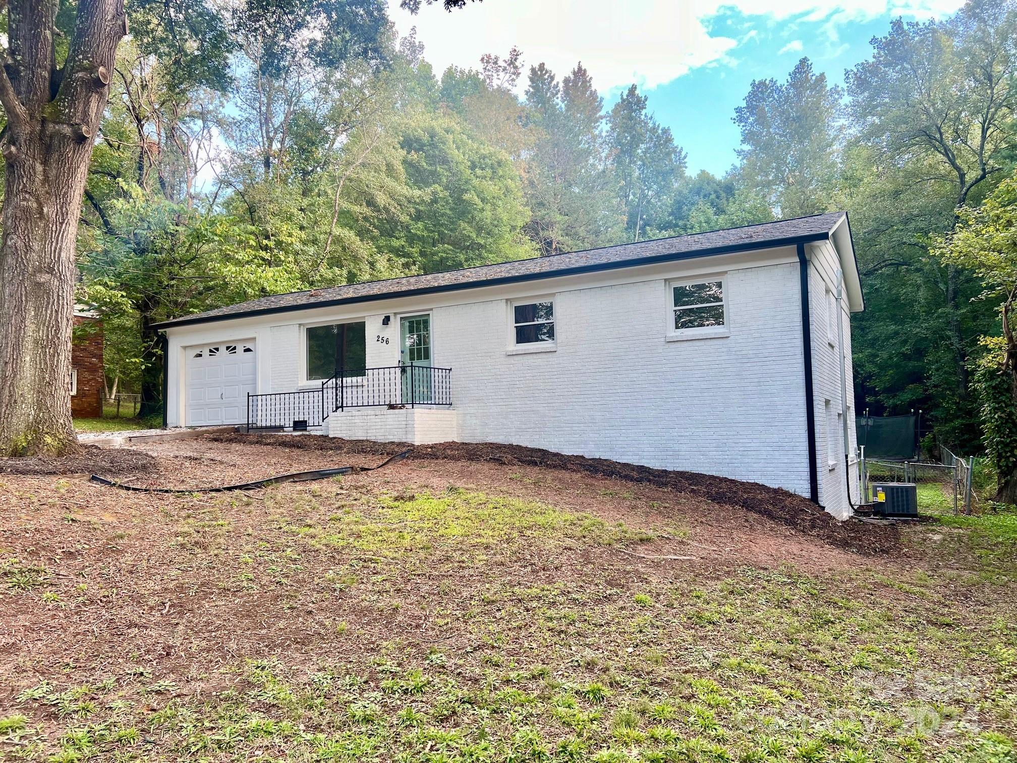 Watson Ave, Taylorsville, NC 28681