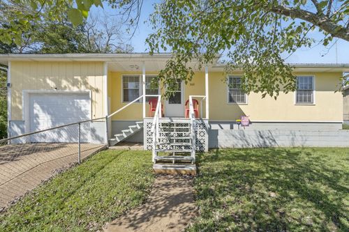 303 Walnut St, Hollister, MO, 65672-5217 | Card Image