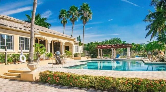 APT-902 - 900 Crestwood Ct S, Condo with 3 bedrooms, 2 bathrooms and null parking in Royal Palm Beach FL | Image 32