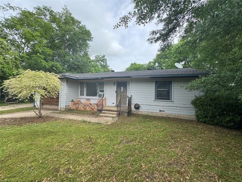 111 Gordon Dr, Terrell, TX, 75160-1819 | Card Image