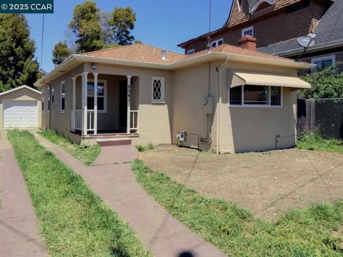 2041 84th Ave, Oakland, CA, 94621-1710 | Card Image