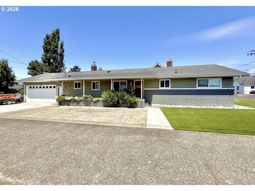 1614 5th St, Tillamook, OR, 97141-3519 | Card Image