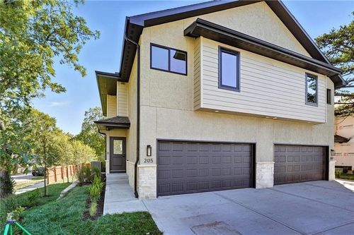 213-211-213 Nw Orchard St, Lee's Summit, MO, 64063-3285 | Card Image