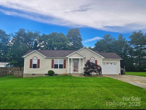 2070 Rocketts Way, Newton, NC, 28658-7444 | Card Image