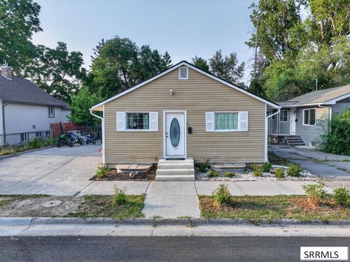 135 College St, Idaho Falls, ID, 83402-2235 | Card Image