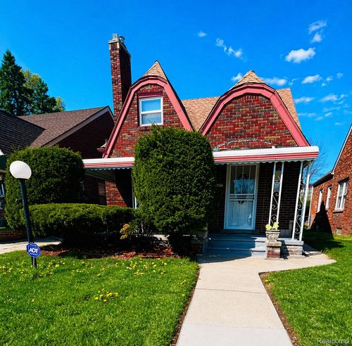 17347 Hartwell St, Detroit, MI, 48235-4138 | Card Image