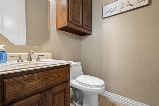 1/2 bathroom off of living space. | Image 28