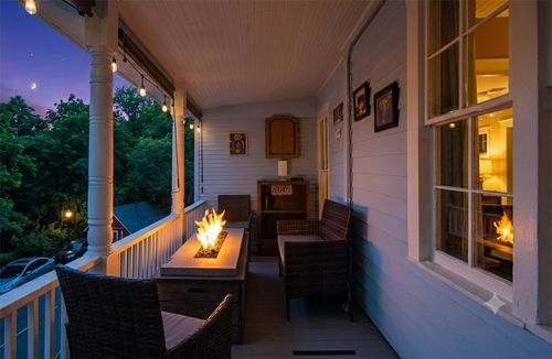 19 Pine St, Eureka Springs, AR, 72632-3328 | Card Image