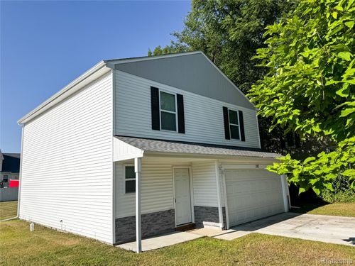 202 Partridge Lane, Holly Township, MI, 48442 | Card Image