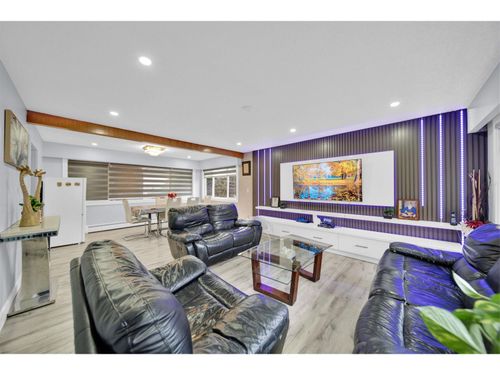 11465 139a Street, Surrey, BC, V3R3E9 | Card Image