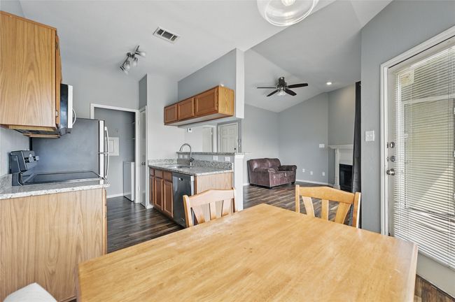 APT-706 - 4115 Esters Rd, Condo with 1 bedrooms, 1 bathrooms and null parking in Irving TX | Image 7