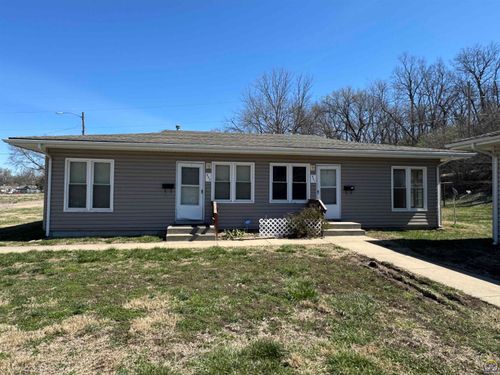 841/843 Se 14th St, Topeka, KS, 66607 | Card Image