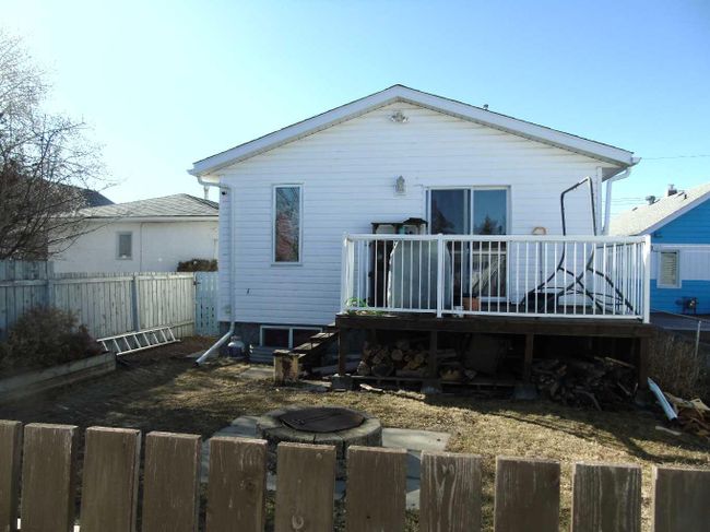 1230 Newcastle Trail, Home with 4 bedrooms, 2 bathrooms and 4 parking in Drumheller AB | Image 23