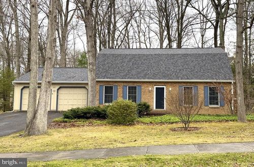 207 Canterbury Dr, State College, PA, 16803-1245 | Card Image