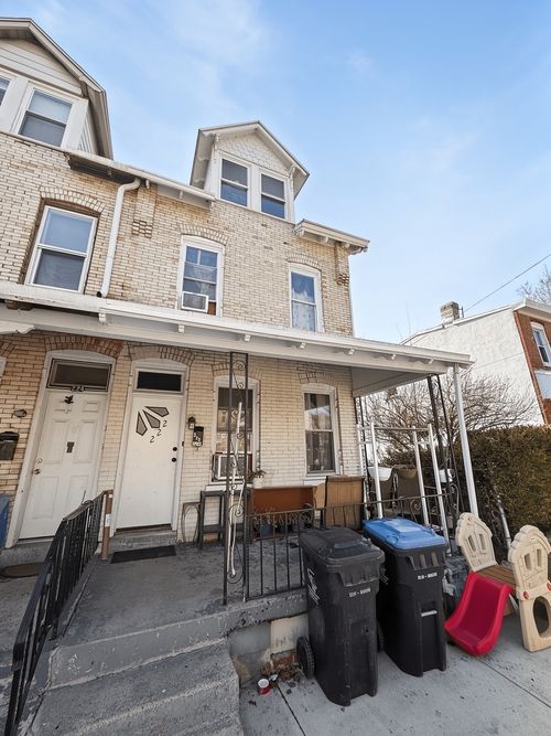 222 E Spruce St, NORRISTOWN, PA, 19401-3846 | Card Image