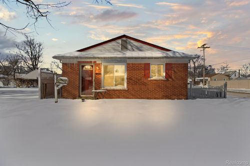 4902 Fleming St, Dearborn Heights, MI, 48125-3414 | Card Image