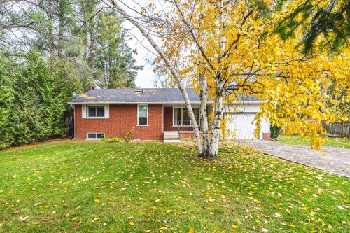 1105 St Vincent St, Midhurst, ON, L9X0M6 | Card Image