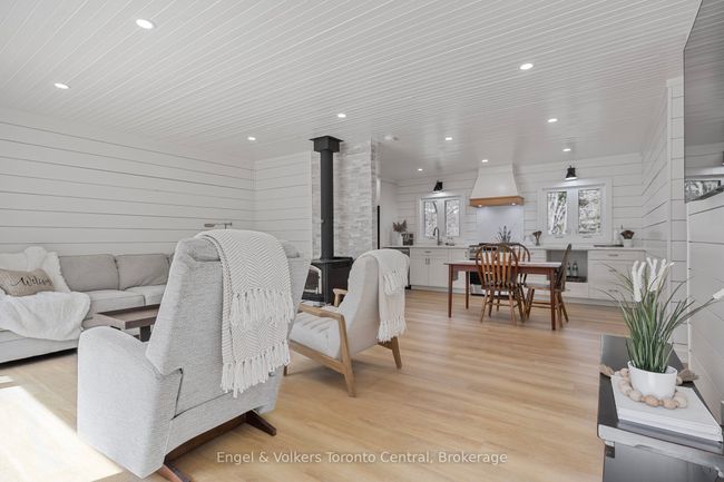 2481 Falkenburg Rd, House other with 3 bedrooms, 1 bathrooms and 6 parking in Port Carling ON | Image 16