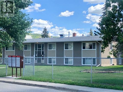 9503 88 Ave, Peace River, AB, T8S1G6 | Card Image