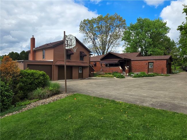 934 W Newton Rd(thomas School Rd), House other with 3 bedrooms, 3 bathrooms and 3 parking in Hempfield Twp - WML PA | Image 19