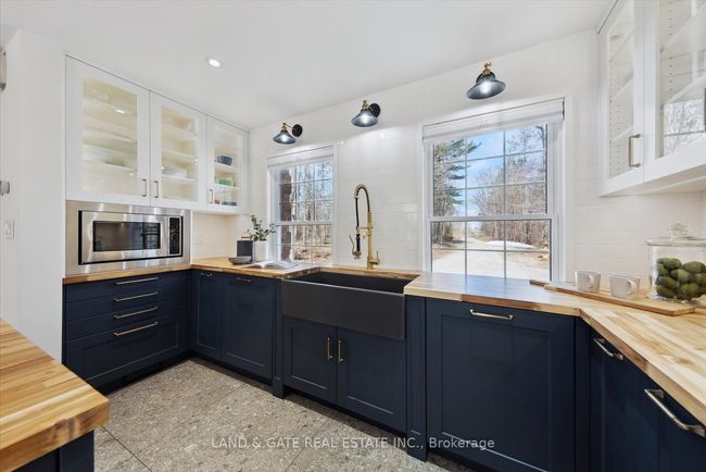 398 Sandy Hook Rd, House other with 7 bedrooms, 5 bathrooms and 20 parking in Pontypool ON | Image 11