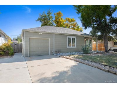 820 Newark St, House other with 2 bedrooms, 1 bathrooms and null parking in Aurora CO | Image 2