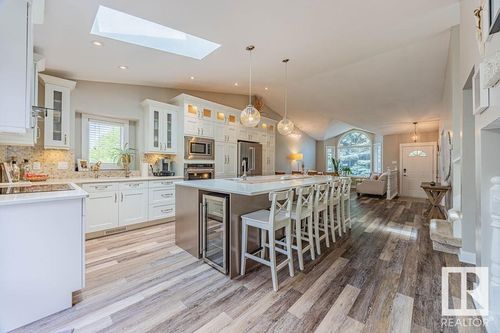 2 Highland Cres, Sherwood Park, AB, T8A5M6 | Card Image