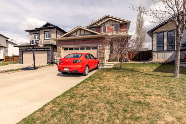 431 Mary Cameron Crescent N, Home with 4 bedrooms, 3 bathrooms and 4 parking in Lethbridge AB | Image 3