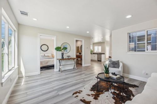 277 Munich St, San Francisco, CA, 94112 | Card Image