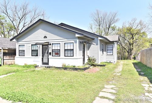 515 W 8th Ave, Bristow, OK, 74010-2307 | Card Image
