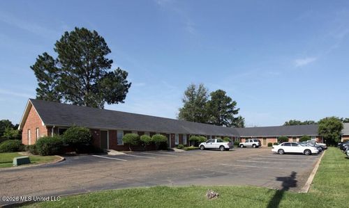 625 Lakeland East Drive, Flowood, MS, 39232 | Card Image