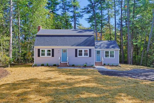 127 Crescent Pl, Hanson, MA, 02341 | Card Image