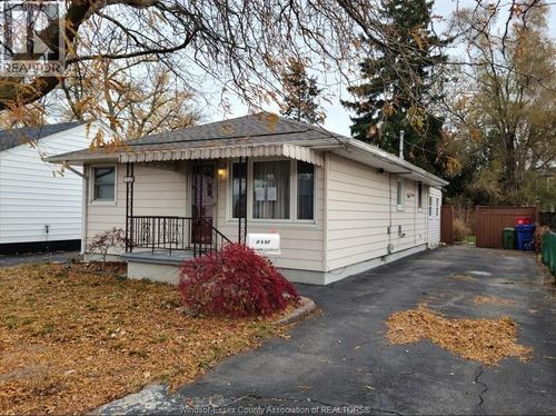 2442 Arthur Rd, Windsor, ON, N8W4V7 | Card Image