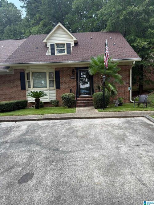 210 17th St E, JASPER, AL, 35501-4866 | Card Image