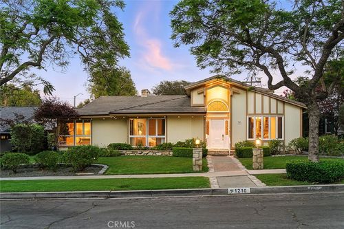 1210 Los Altos Ave, Long Beach, CA, 90815-4347 | Card Image