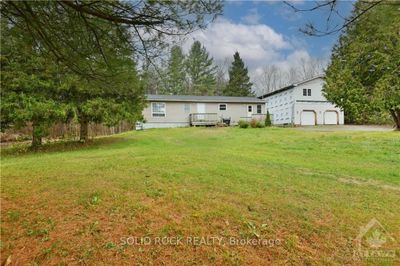 4207 Limestone Rd, House other with 2 bedrooms, 2 bathrooms and 10 parking in Kinburn ON | Image 2