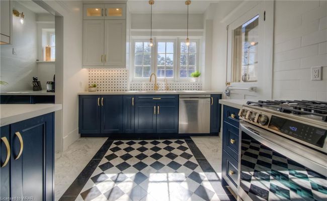 518 Bridgeport Rd E, House other with 6 bedrooms, 3 bathrooms and 22 parking in Kitchener ON | Image 15