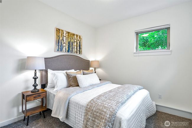 1214 N Northgate Way, Townhouse with 3 bedrooms, 2 bathrooms and 1 parking in Seattle WA | Image 4